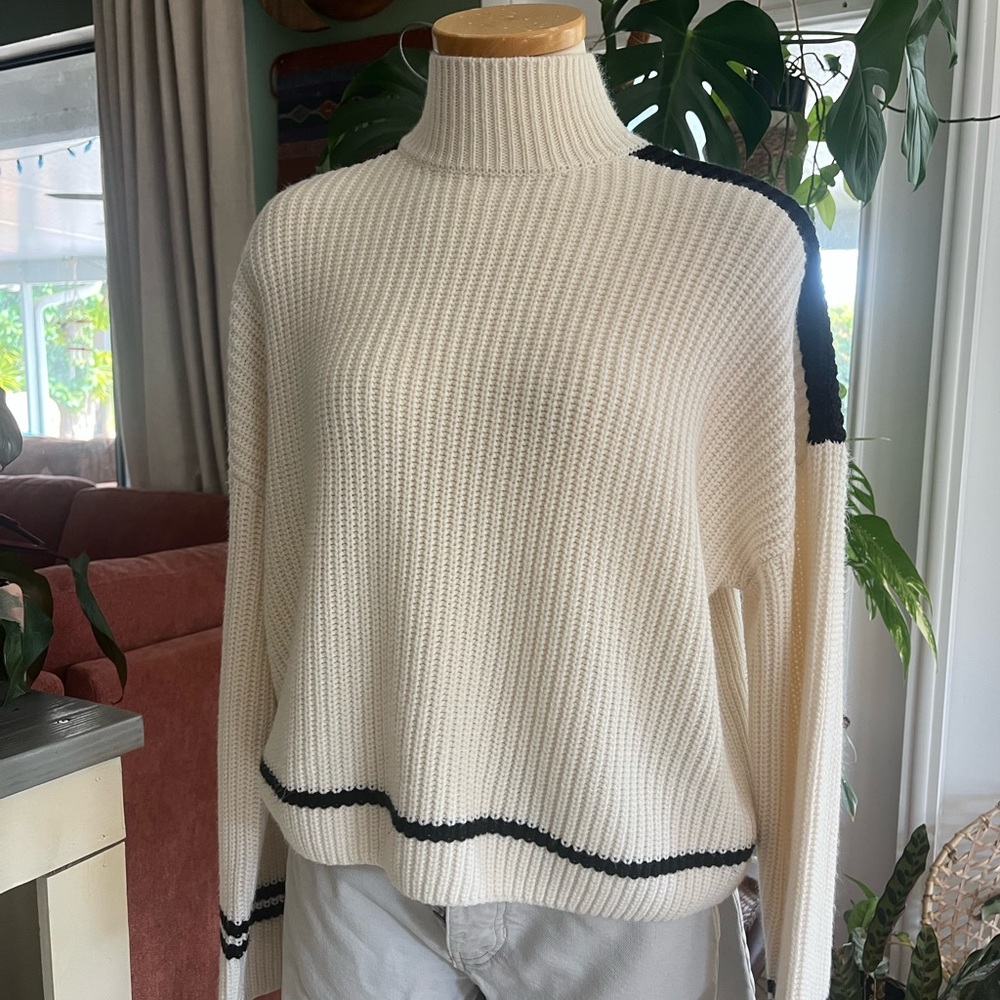 Sanctuary Cream and Black Turtleneck Sweater Size Medium
